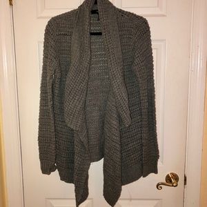 GRAY FOREVER 21 SWEATER!!!! ONLY $17!!!